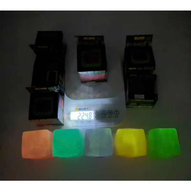새로운 쉴링 니도(Needoh) 큐브 모양의 부드러운  - Fidget Cube Original 리뷰 및 가격